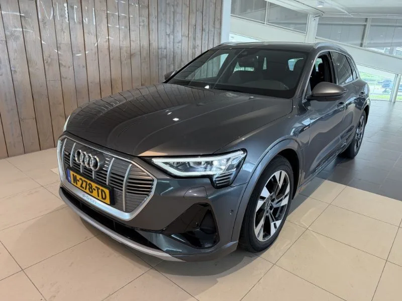 Audi e-tron (2021) — foto 1