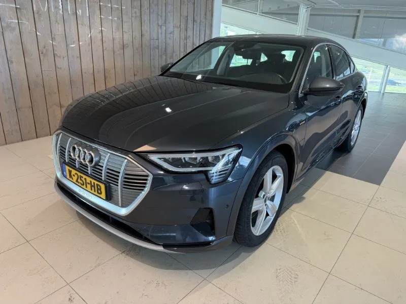 Audi e-tron Sportback (2020) — foto 1