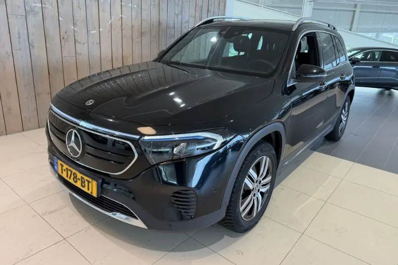 Mercedes-Benz EQB (2023)
