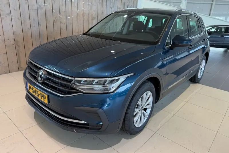 Volkswagen Tiguan (2022)