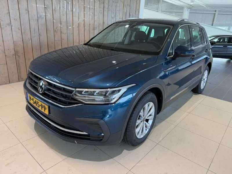 Volkswagen Tiguan (2022) — foto 1