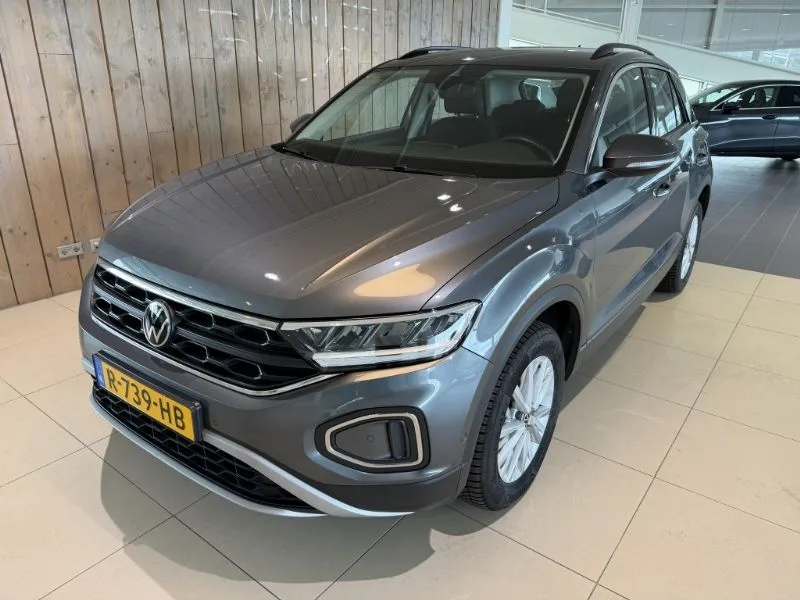 Volkswagen T-Roc (2022) — foto 1