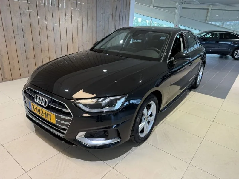 Audi A4 (2023) — foto 1