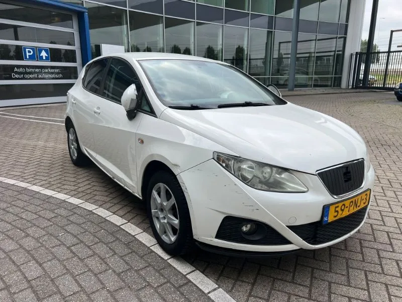 SEAT Ibiza (2011) — foto 1