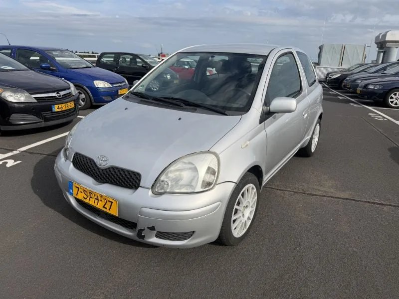 Toyota Yaris (2004) — foto 1