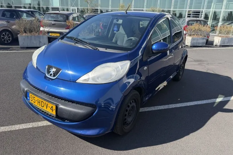 Peugeot 107 (2008)