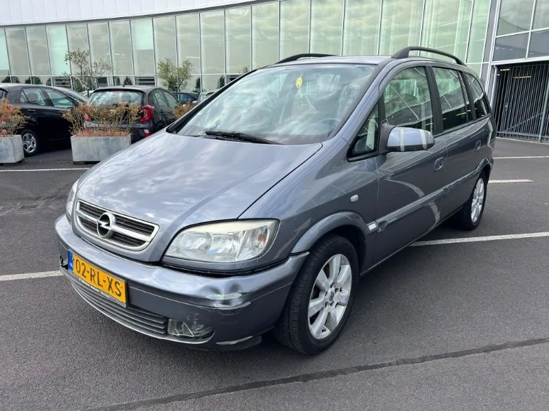 Opel Zafira (2005) — foto 1