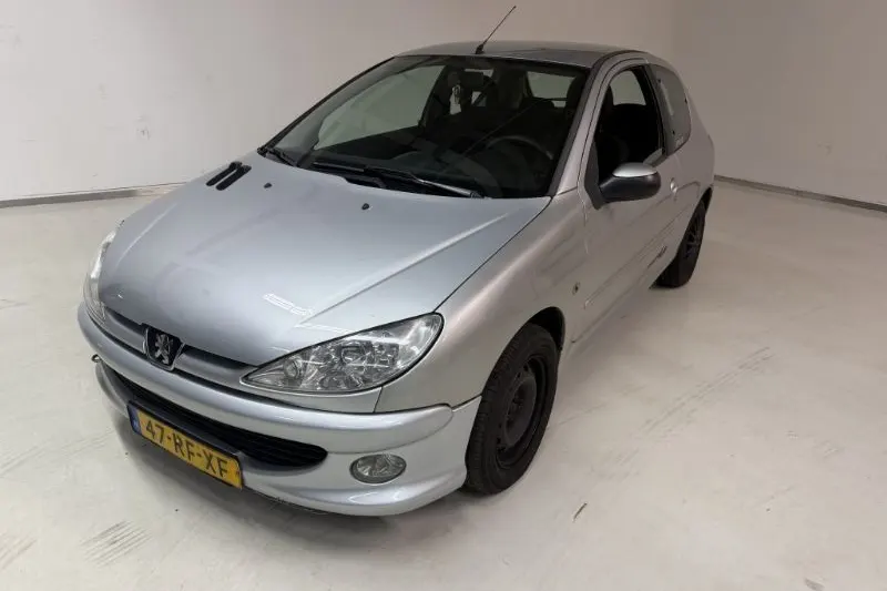 Peugeot 206 (2005)