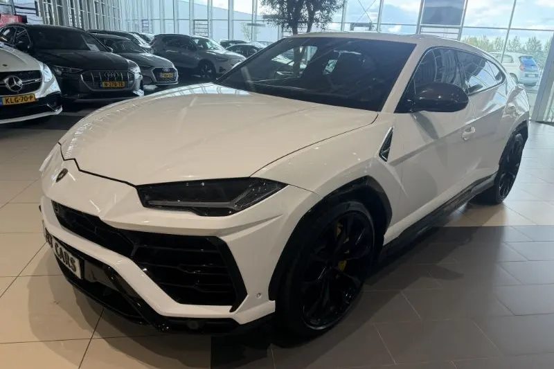 Lamborghini Urus (2021)