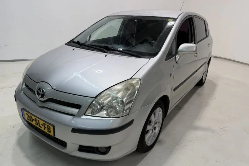 Toyota Verso (2006)