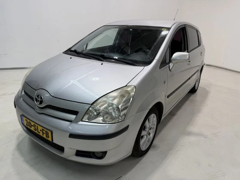 Toyota Verso (2006) — foto 1