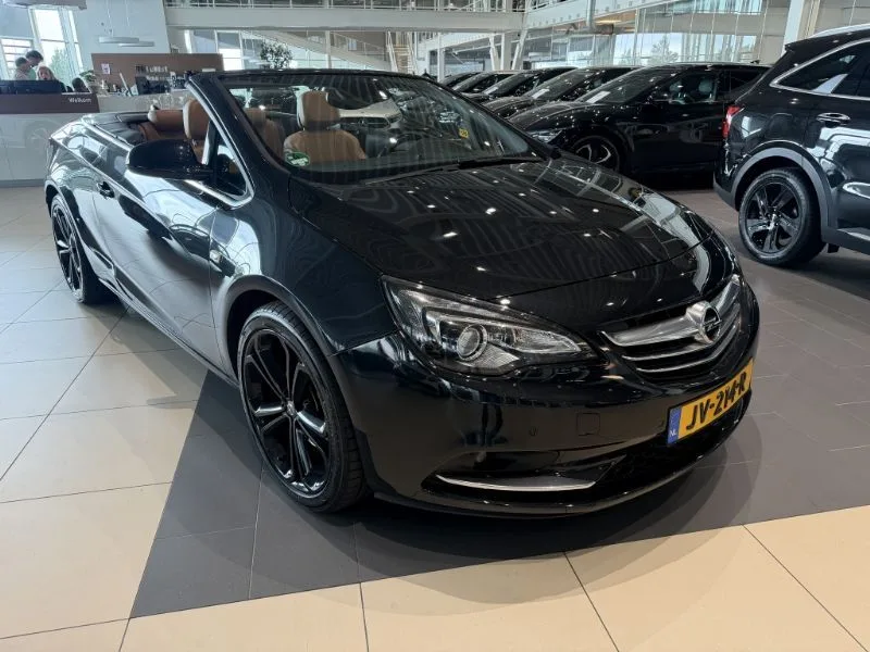 Opel Cascada (2016) — foto 1