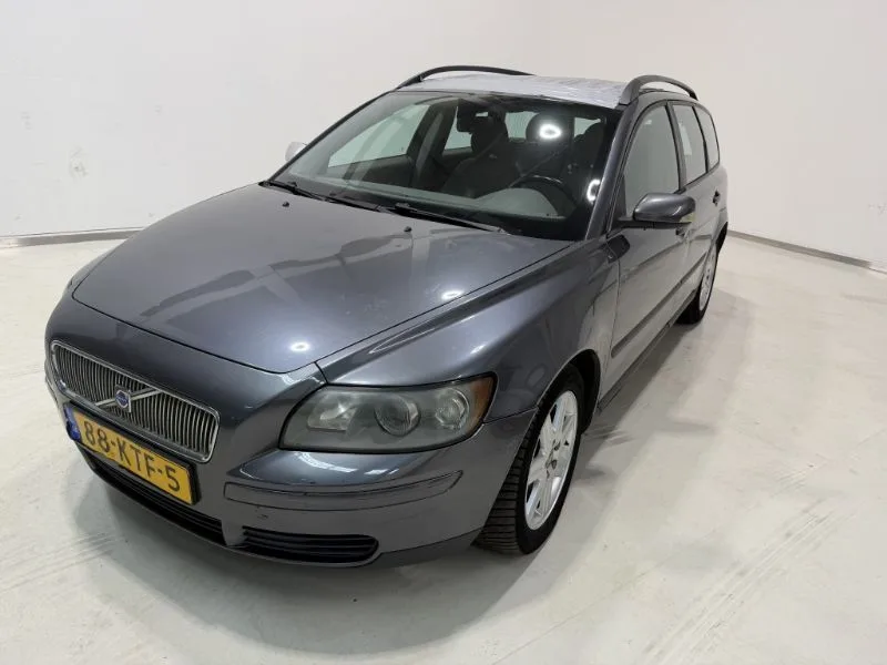 Volvo V50 (2004) — foto 1