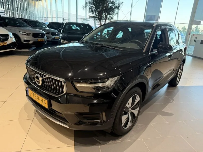 Volvo XC40 (2021) — foto 1