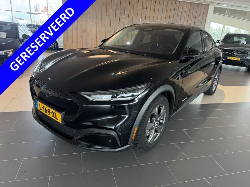 Ford Mustang Mach-E (2021) — foto 1