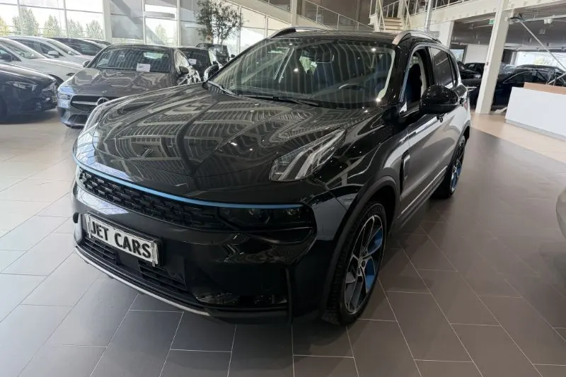 Lynk & Co 01 (2022)