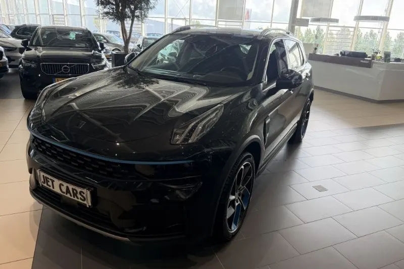 Lynk & Co 01 (2022)