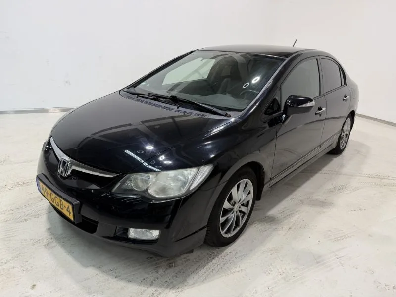 Honda Civic (2008) — foto 1