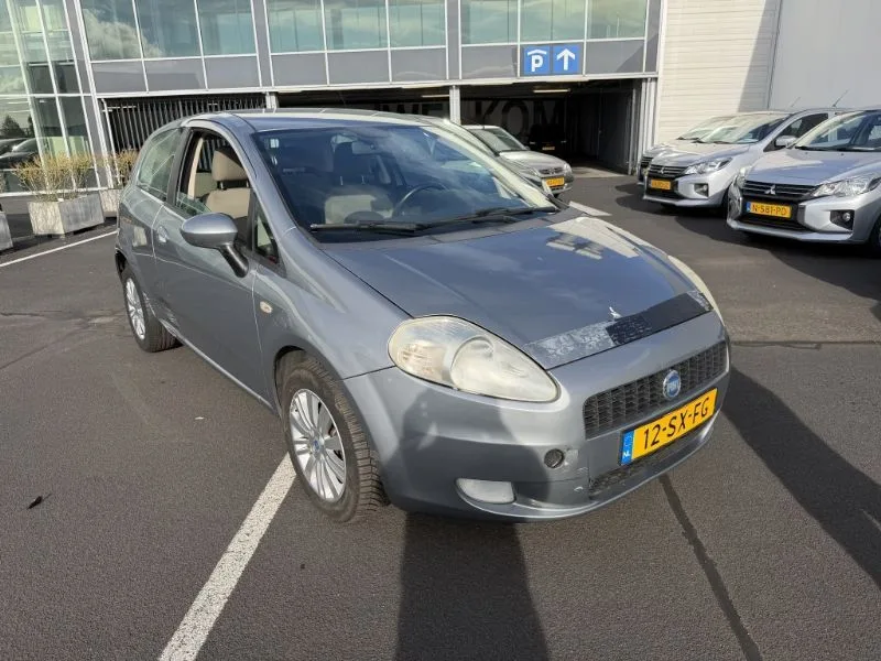 Fiat Grande Punto (2006) — foto 1
