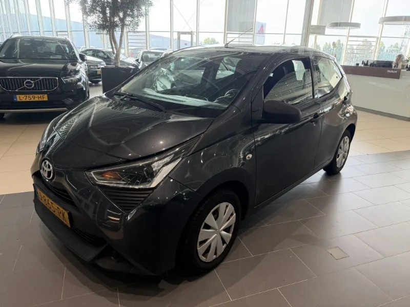 Toyota Aygo (2020) — foto 1