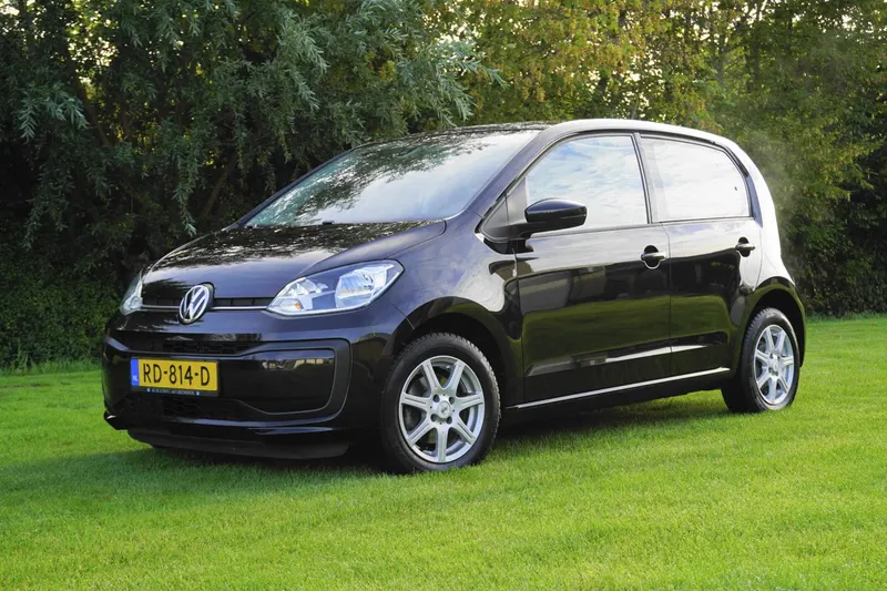 Volkswagen Up! (2017)