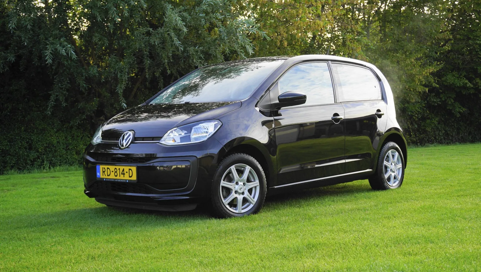 Volkswagen Up! (2017) — foto 1