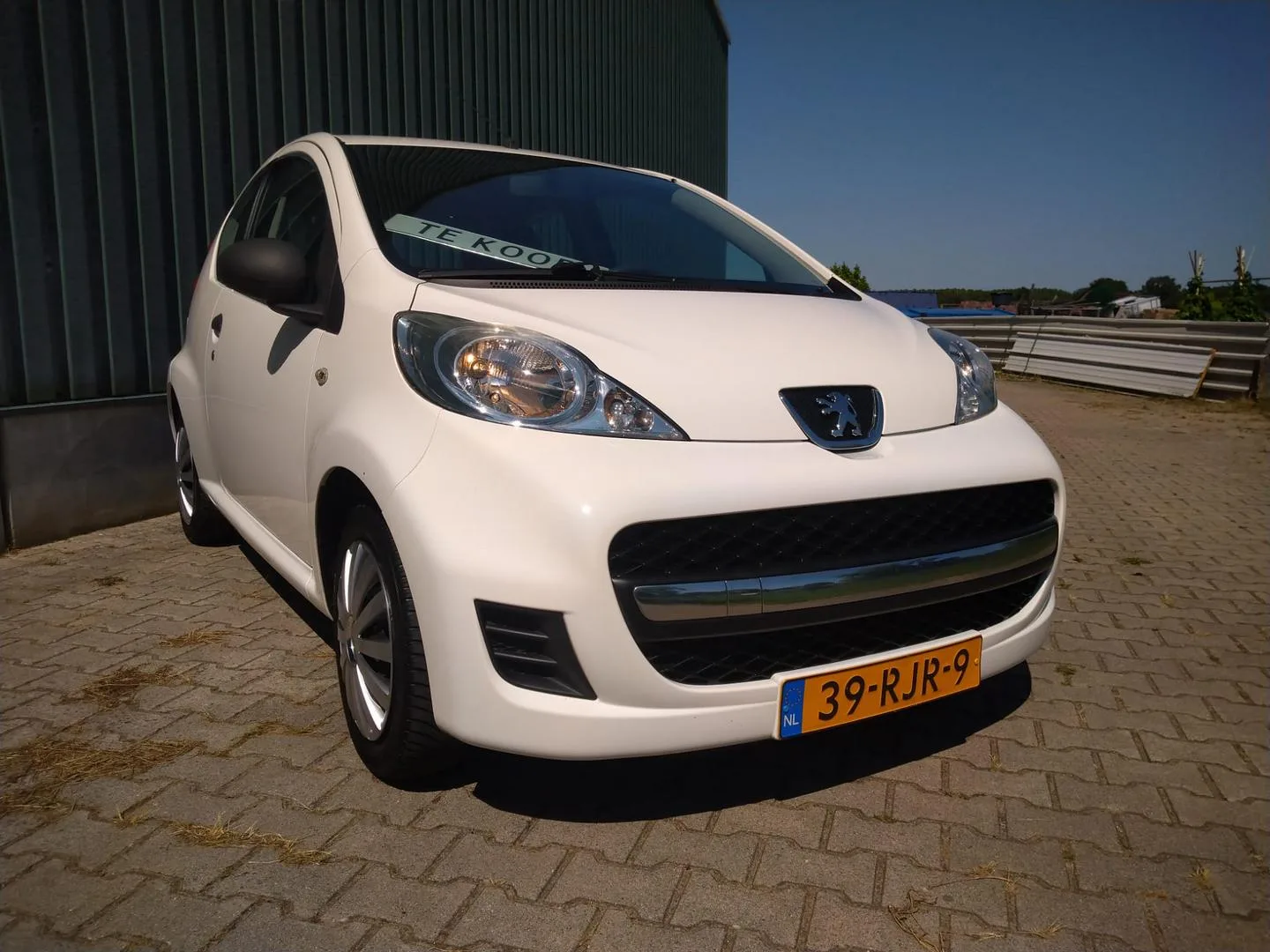 Peugeot 107 (2011) — foto 1