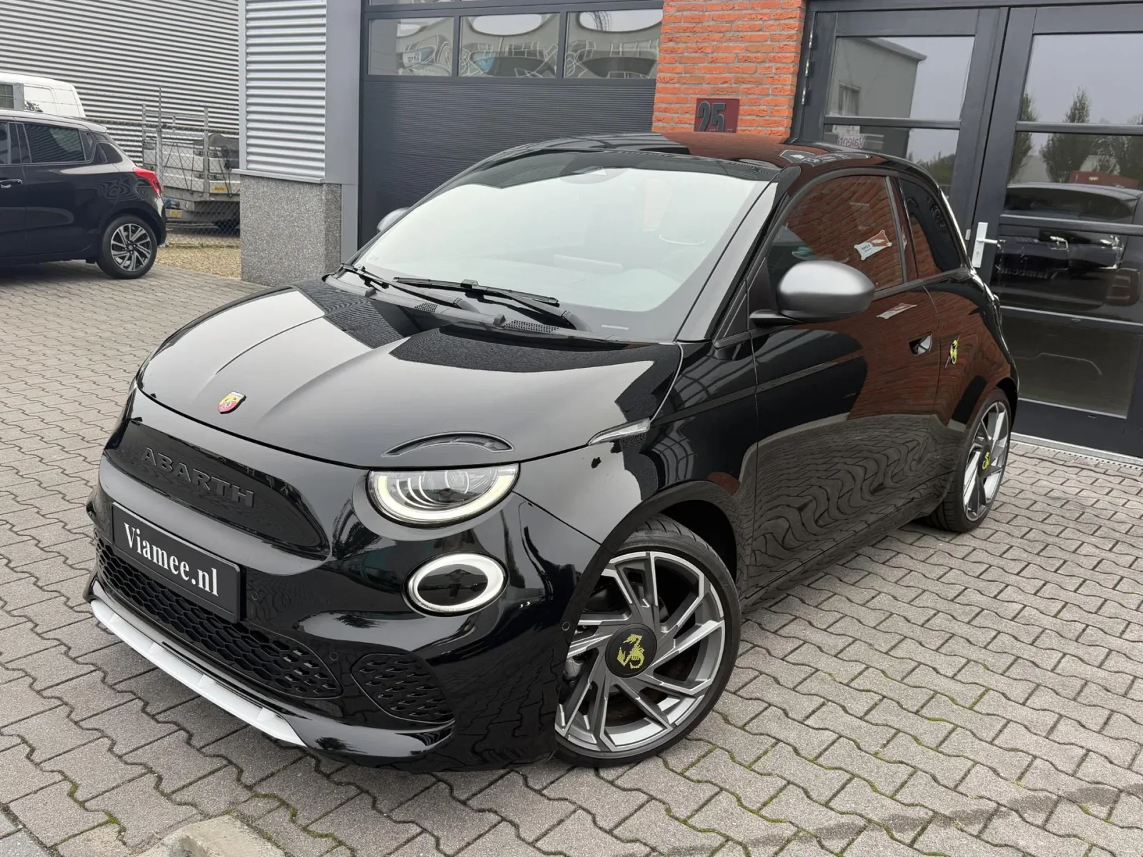 Fiat 500 Abarth (2025) — foto 1