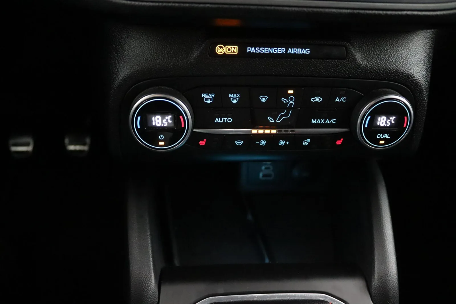Ford Focus (2022) — foto 1