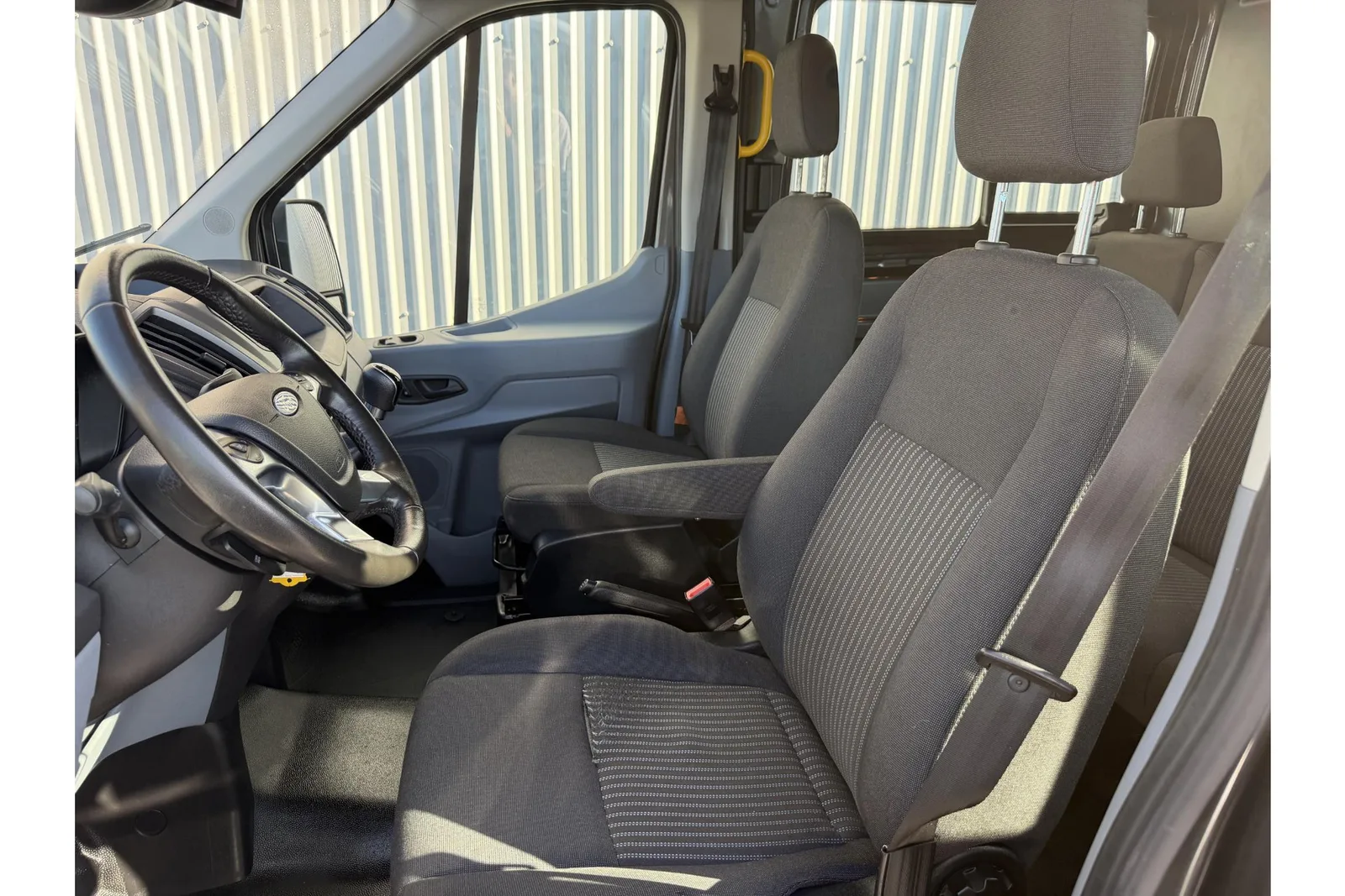 Ford Transit (2019) — foto 1