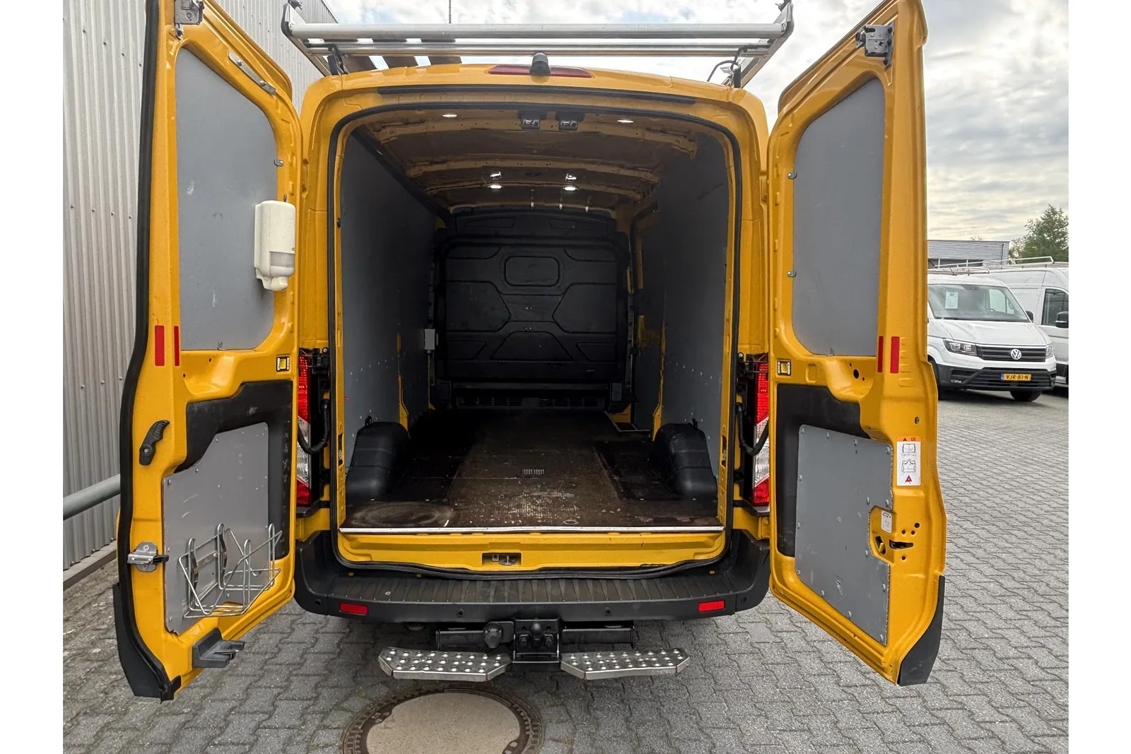 Ford Transit (2020) — foto 1
