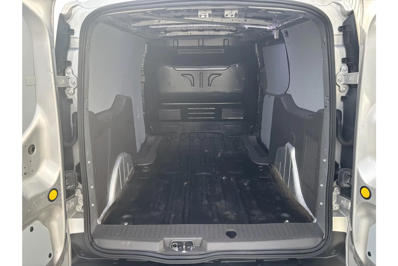 Ford Transit Connect (2022) — foto 1