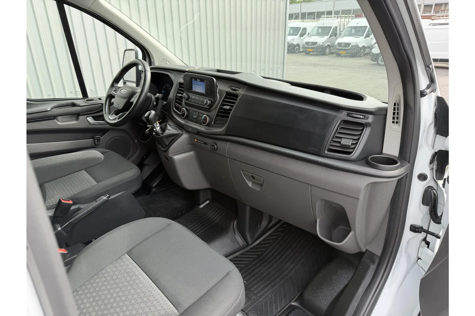 Ford Transit Custom (2019) — foto 1