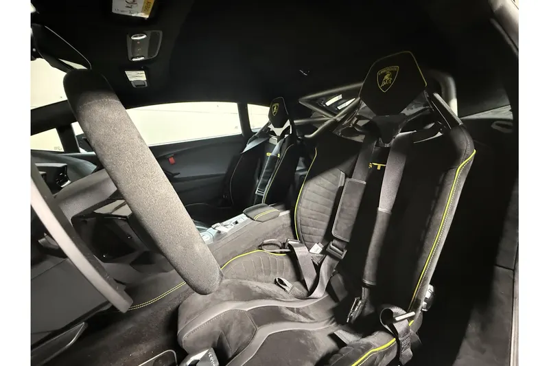 Lamborghini Huracán (2023)