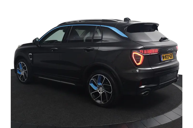 Lynk & Co 01 (2021)