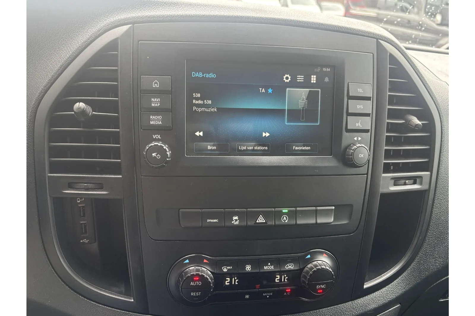 Mercedes-Benz Vito (2023) — foto 1