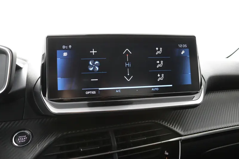 Peugeot 208 (2022)