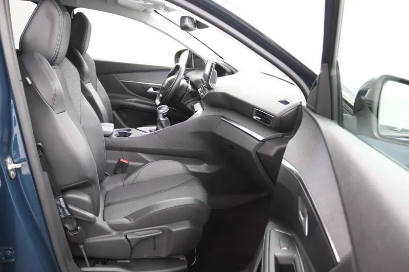 Peugeot 3008 (2021)