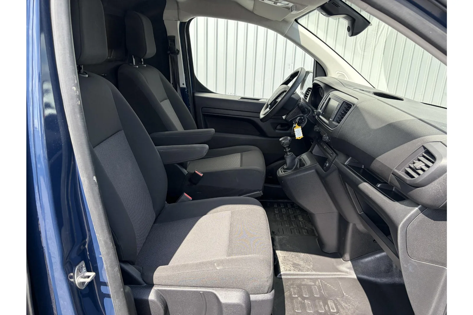 Peugeot Expert (2024) — foto 1