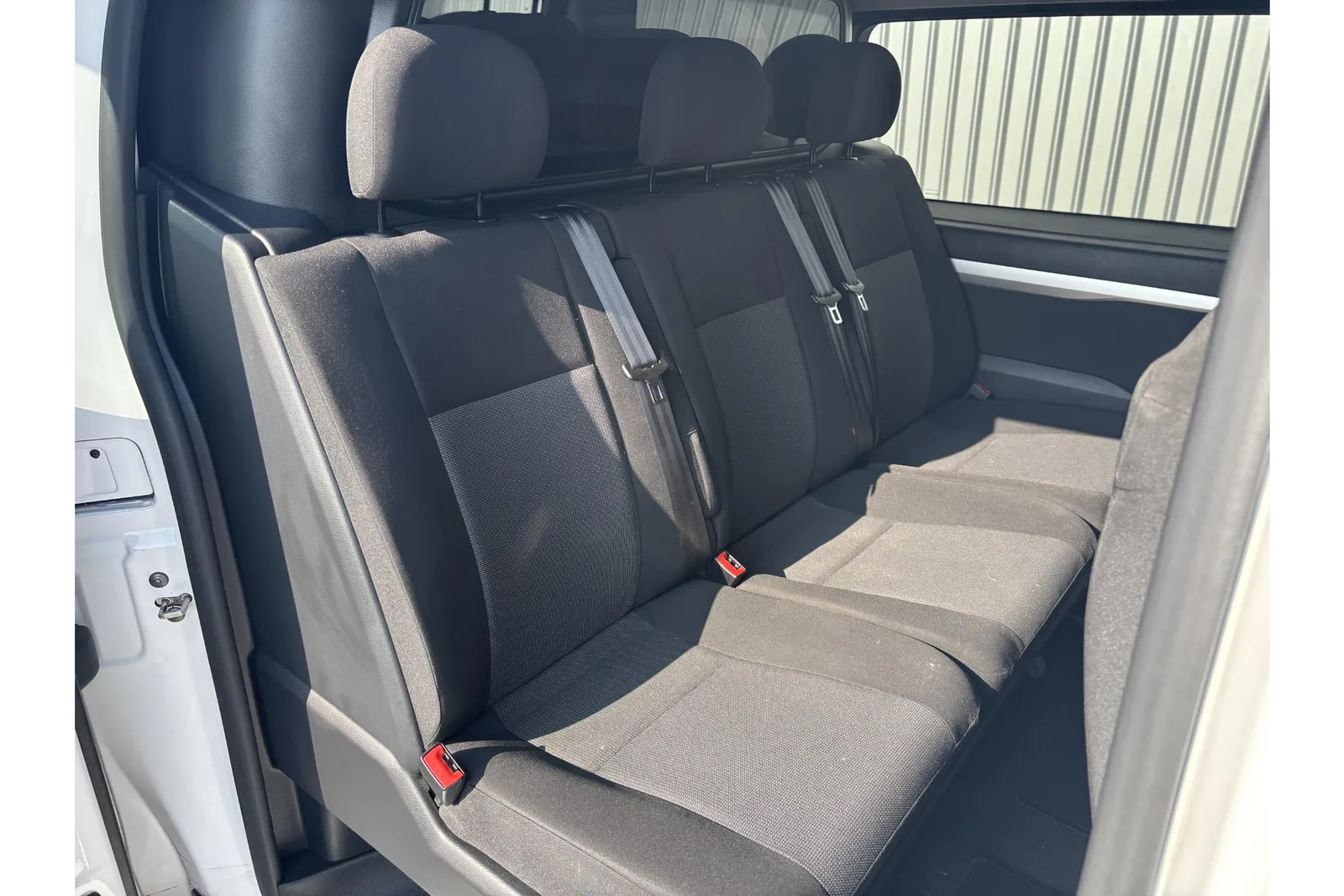 Peugeot Expert (2020) — foto 1