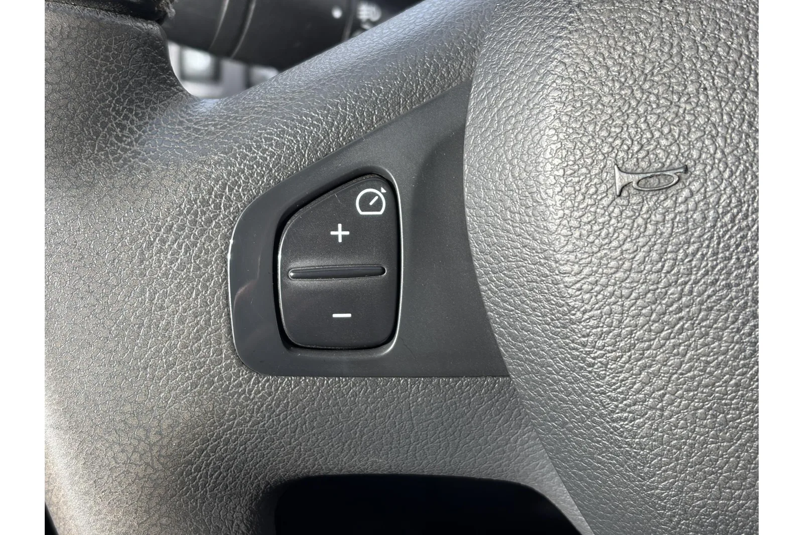 Renault Trafic (2021) — foto 1