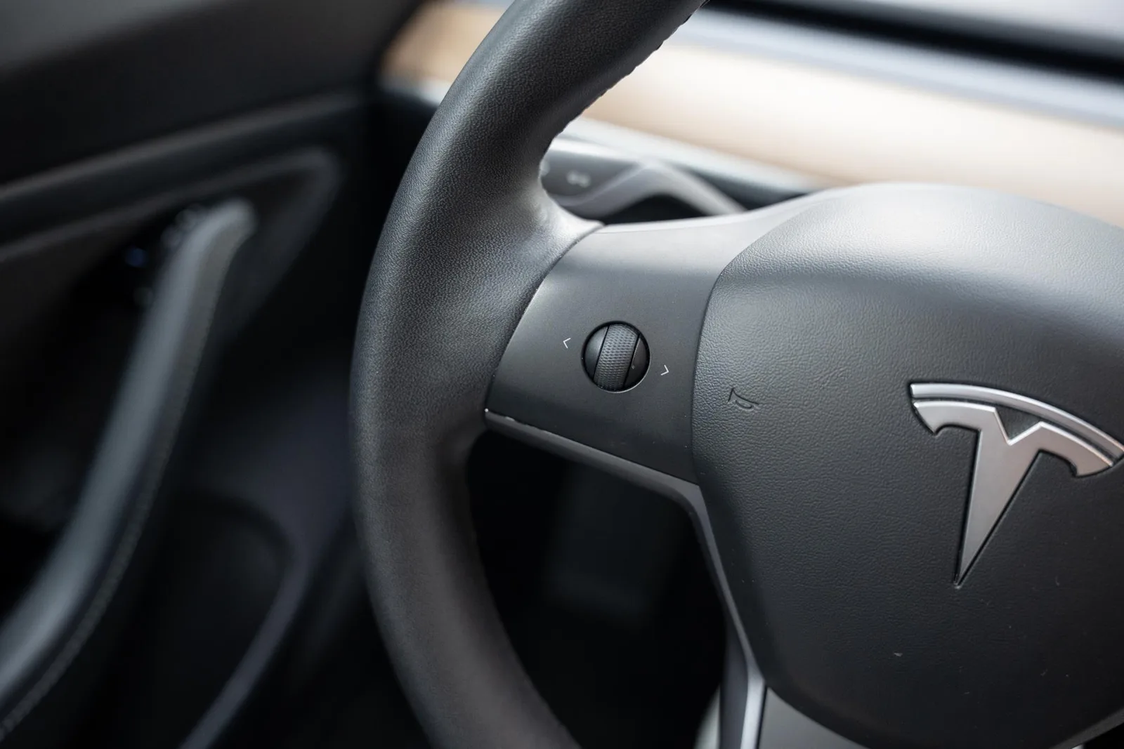 Tesla Model 3 (2019) — foto 1