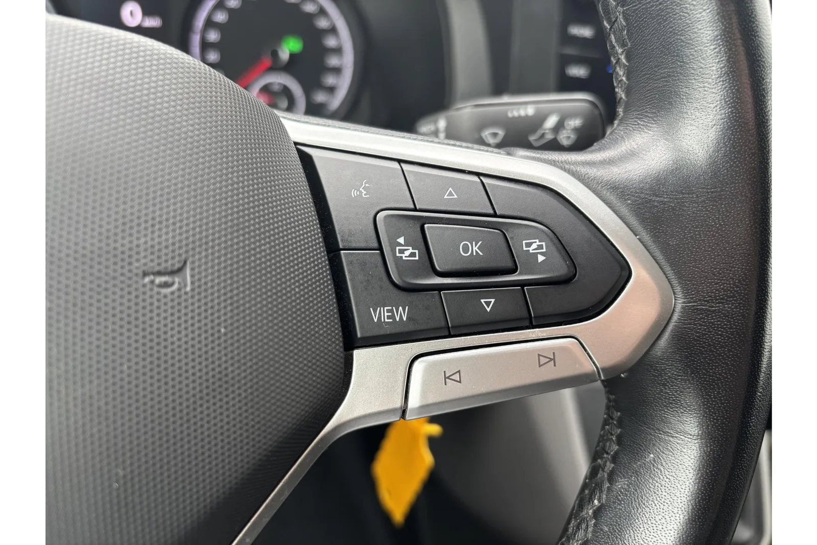 Volkswagen Transporter (2022) — foto 1