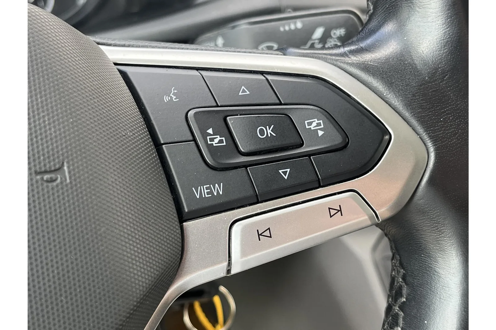 Volkswagen Transporter (2021) — foto 1