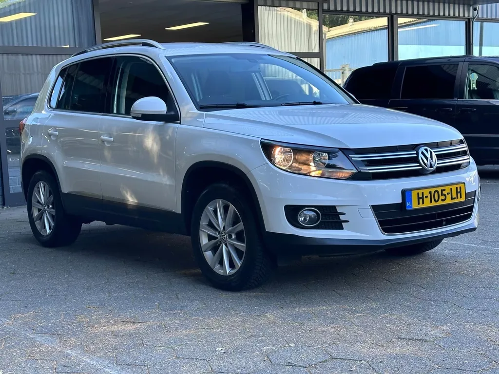 Volkswagen Tiguan (2012) — foto 1