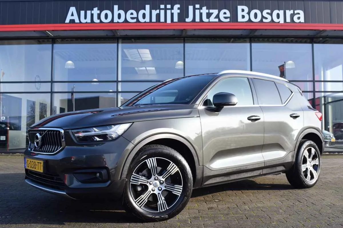 Volvo XC40 (2019) — foto 1