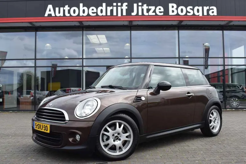 MINI One (2010)