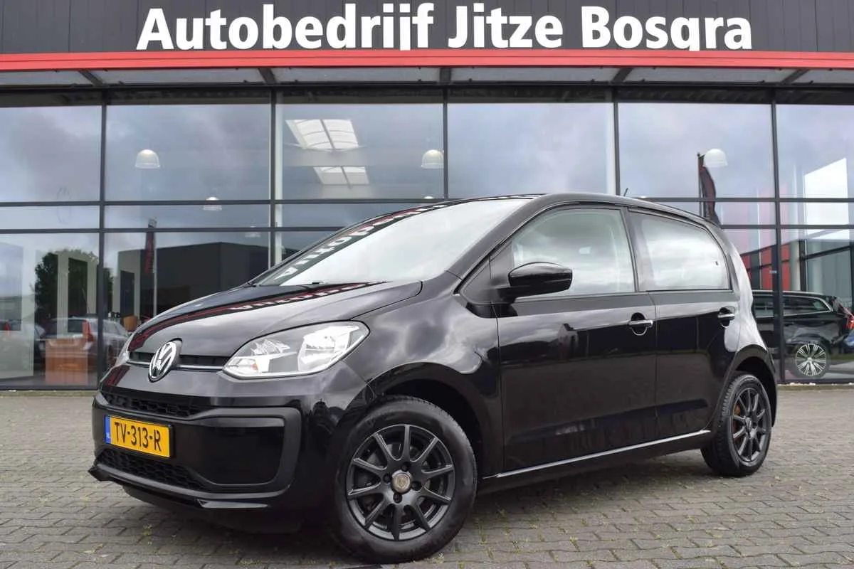Volkswagen Up! (2018) — foto 1