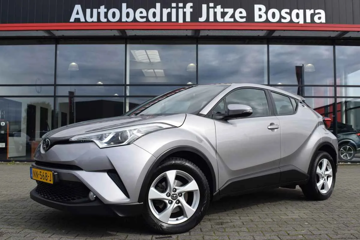 Toyota C-HR (2017) — foto 1