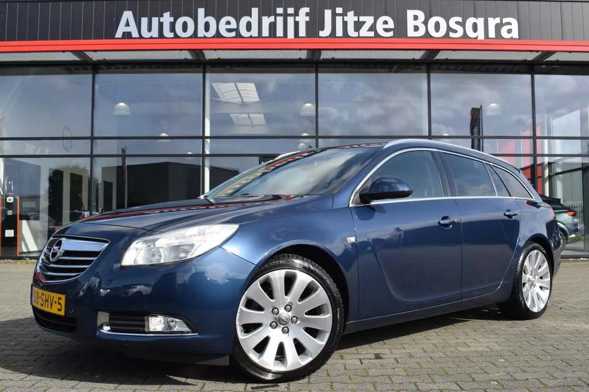 Opel Insignia (2011) — foto 1